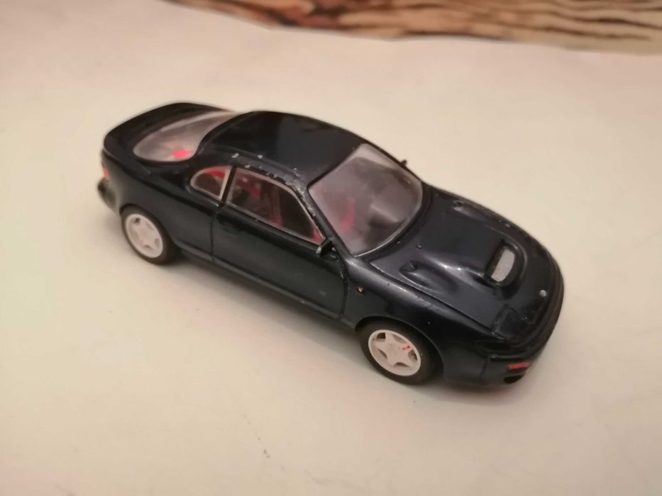 Miniatura  Dynky Toys e Corgi  1/43