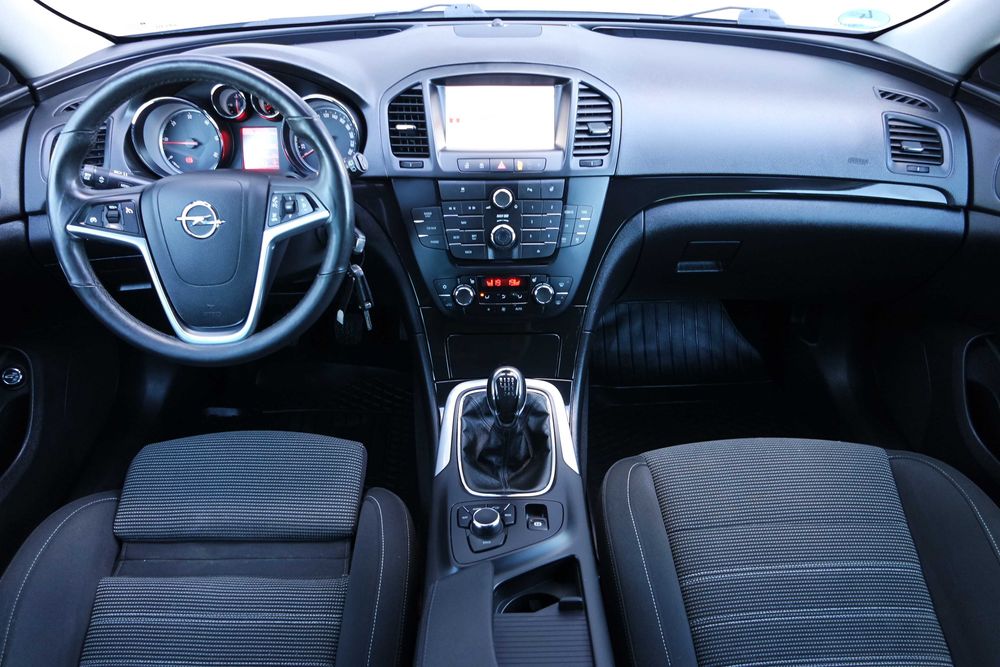Opel Insignia 2.0 160 KM diesel oryginał lakier sprowadzona z Niemiec
