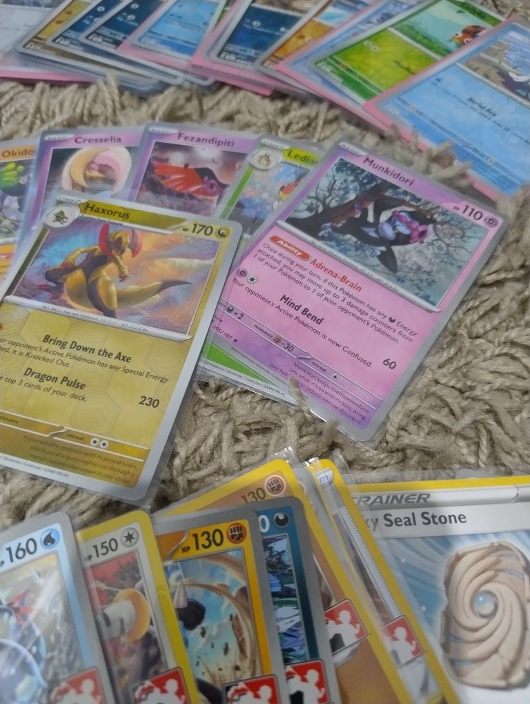 Zestaw kart pokemon