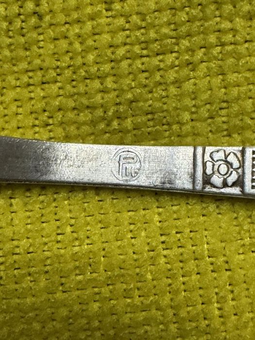 Столові прибори мнц