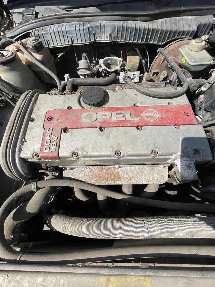 Motor Opel 2000 16v C20XE