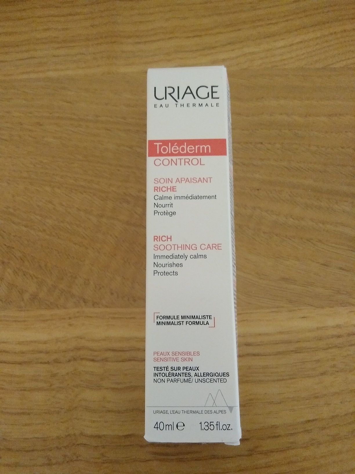 Uriage Toléderm Control Soothing Care 40 mL. Novo.