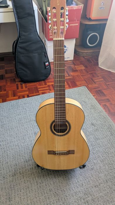 Guitarra Clássica APC 1F c/ Saco Gator de ofera