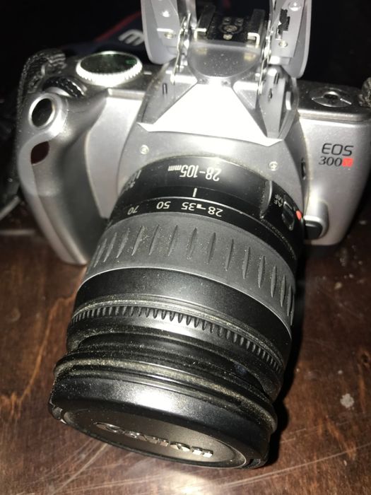 Camara Canon EOS 300 analógica