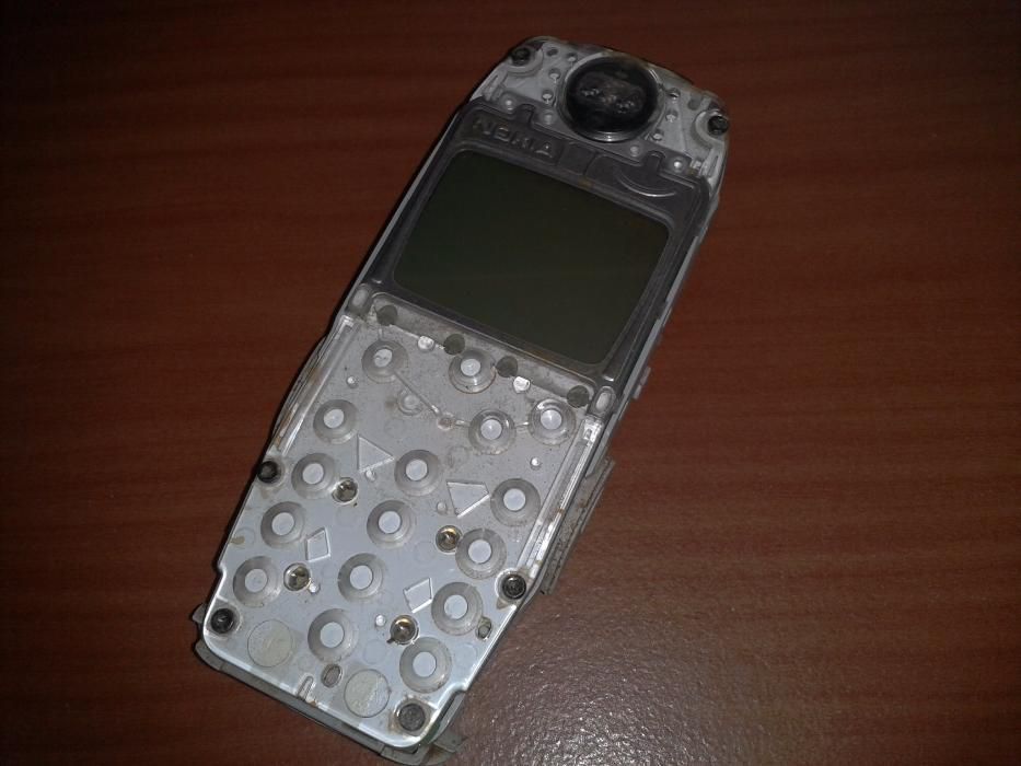 Nokia 3310 para peças
