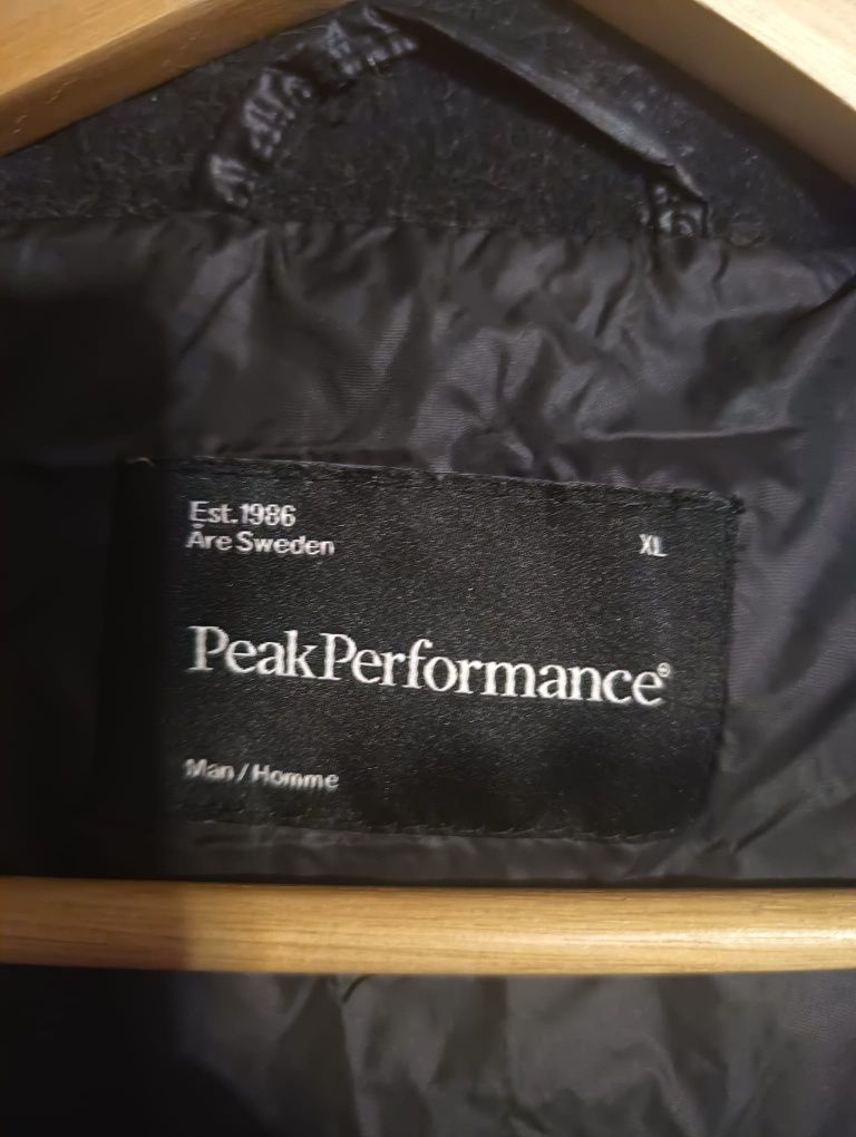 Kurtka Peak Performance