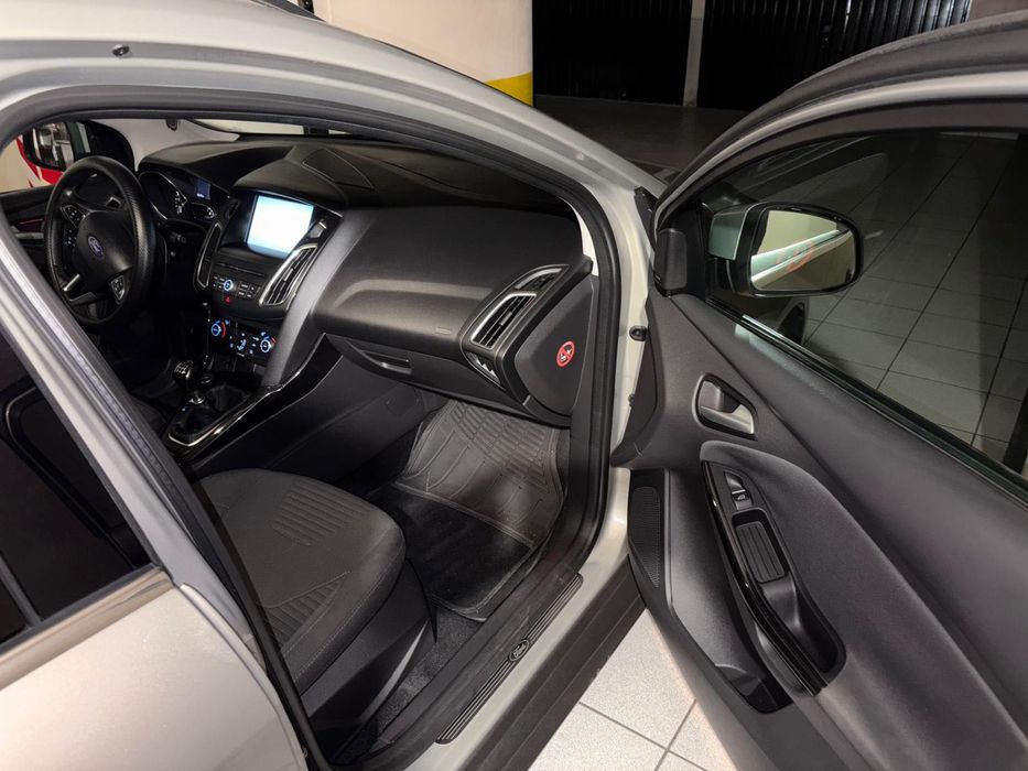 FORD FOCUS SW 2015 TITANIUM 1.5 120cv DIESEL com 125.000KM !