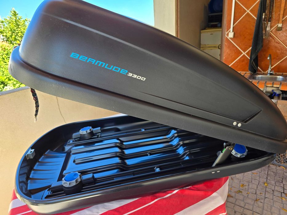 barras Thule e mala de tejadilho