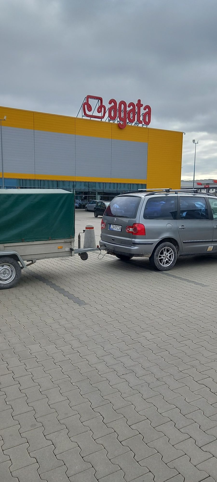 Usługi Transportowe  Bagażówka  przeprowacki w kraju i zagranicą