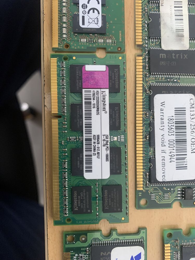 Memorias de ram a bom preco 5€