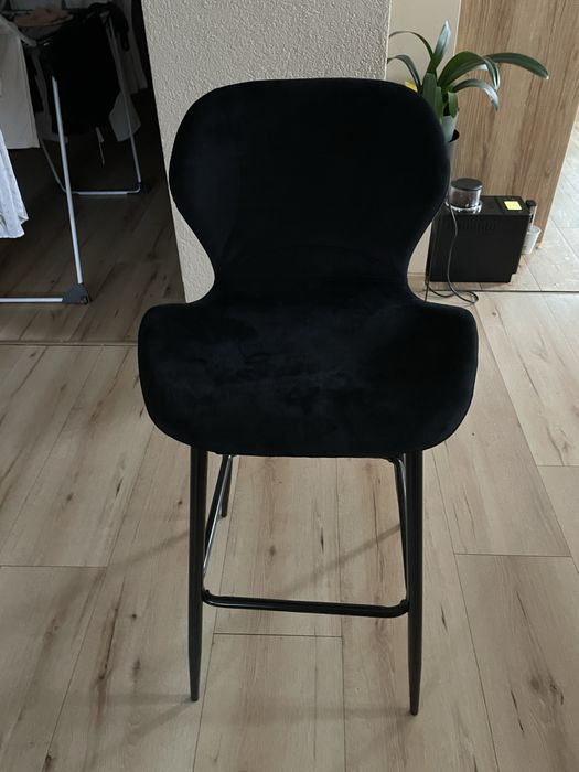 Krzesla barowe hokery stan idealny