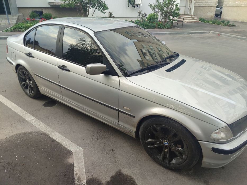 Продам BMW в хорошому стані.