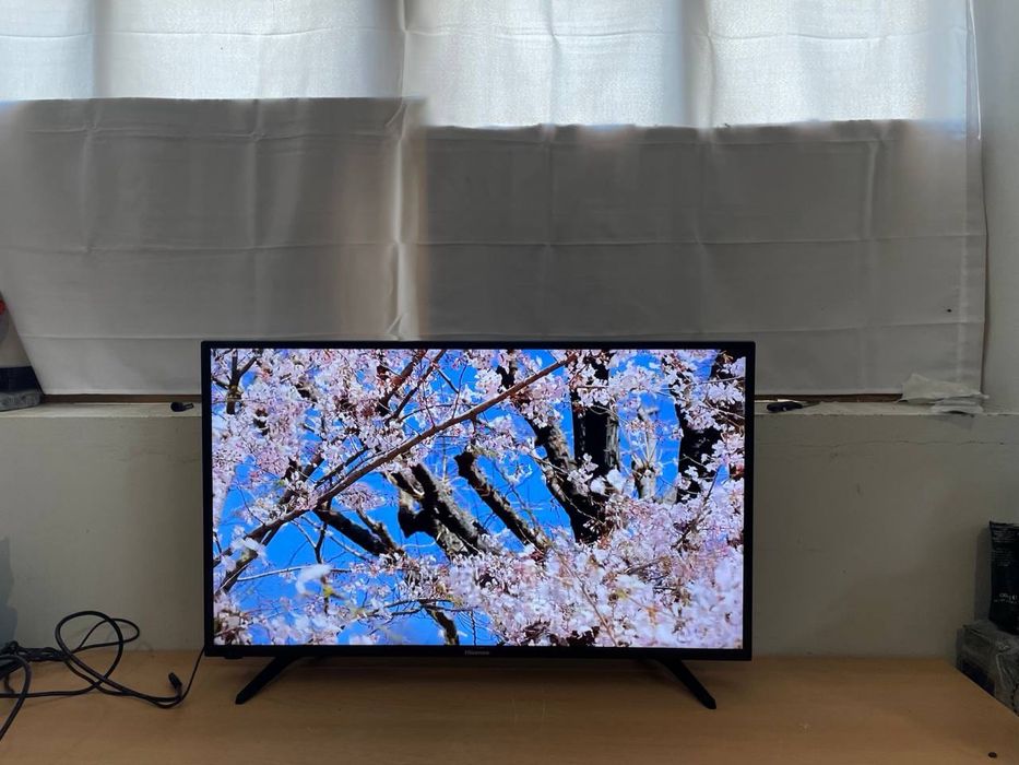 Телевізор Hisense 39” Full HD Smart TV (модель H39A5600)