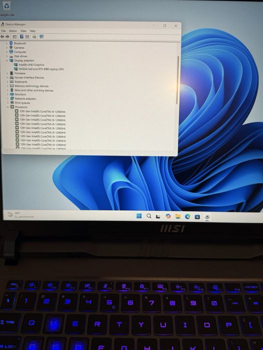 LAPTOP MSI VECTOR GP68 HX 12V i9-12900HX / RTX 4080 / 32GB / 1TB