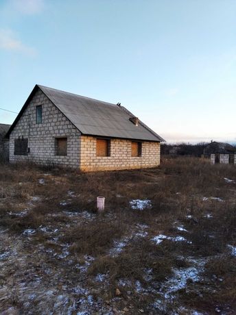 Продам дом с. Первомайское 100 КВ.м.