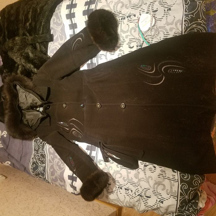 Пальто зимнее в отличном состоянии