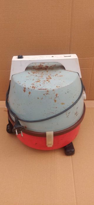 Пылесос циклон 600 Вт