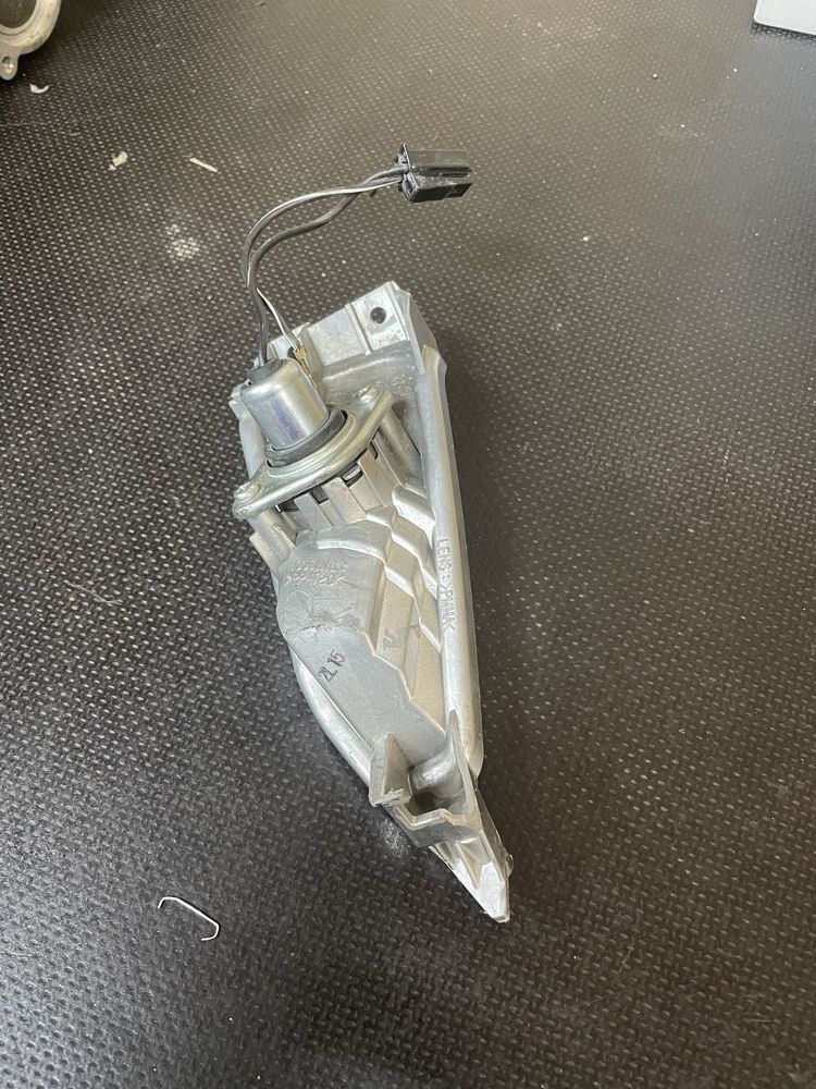 Kierunkowskaz tylny prawy Suzuki GSXR 1000 K9-L6