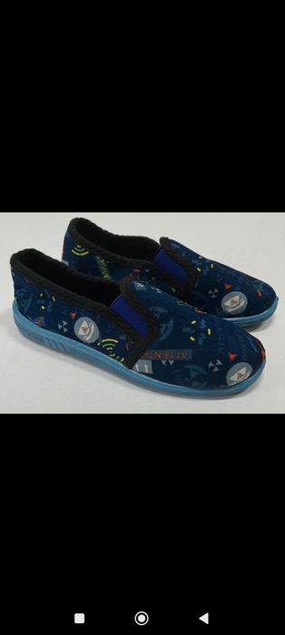 Buty papucie dziecięce trampki 33 nowe