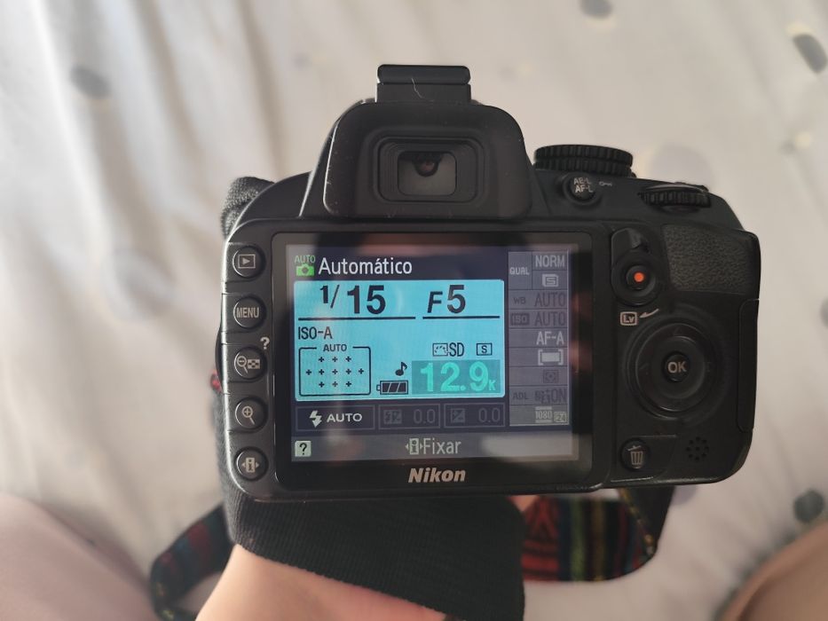 Câmera fotográfica Nikon D3100