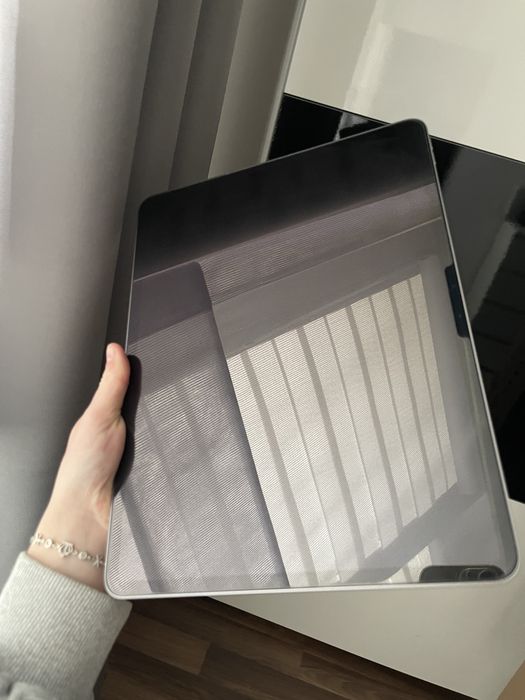 Ipad Air 13 (M3) 2025 Wi-Fi 128 GB 7 gen + akcesoria