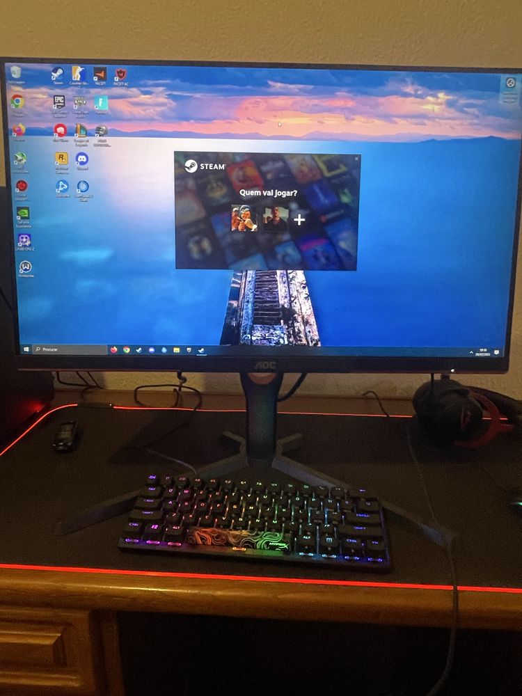 Computador gaming com monitor e perifericos Hyperx novos