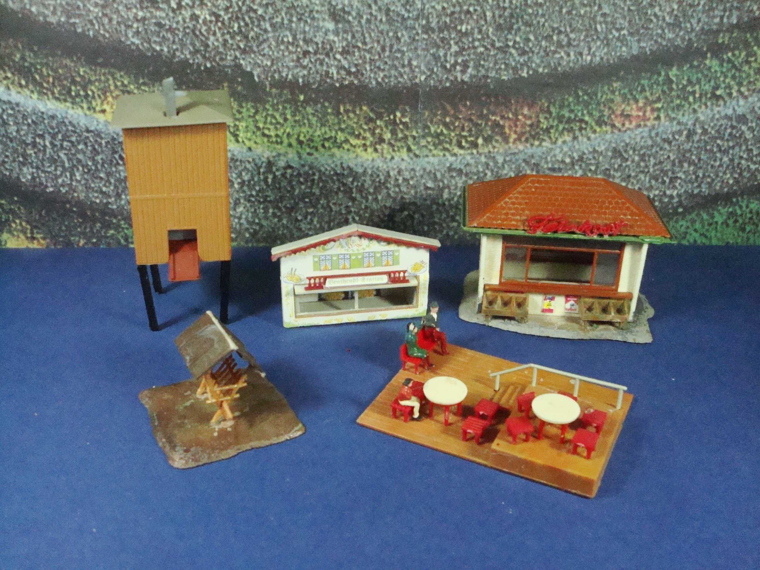 Escala H0 - Lote de Elementos Decorativos para Maquetes / Artigo Usado