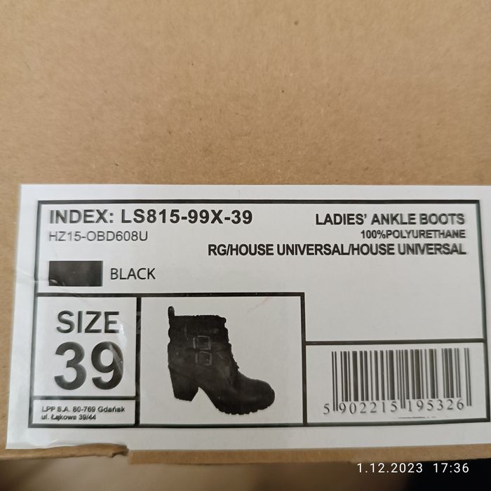 Botki na słupku house