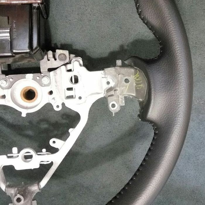 Toyota Camry 55 50 руль дерево