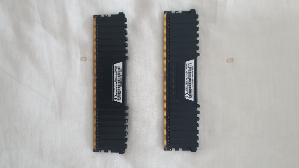 Memória RAM Corsair Vengeance 16GB DDR4 3000MHz