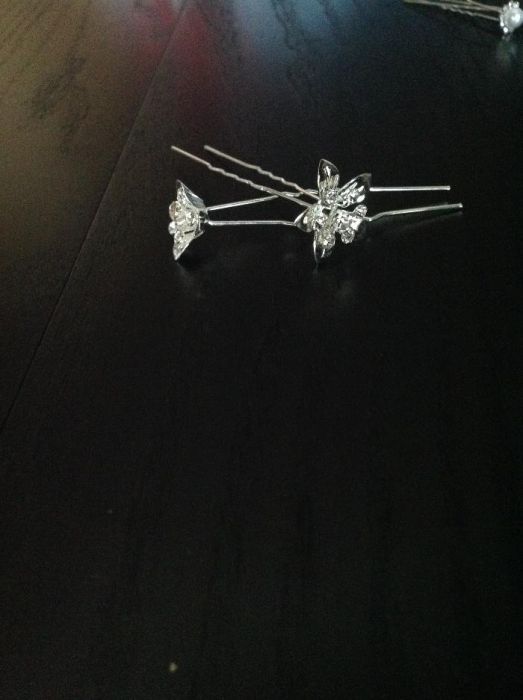 Tearas bandolete, gancho e bijuteria para cerimonia