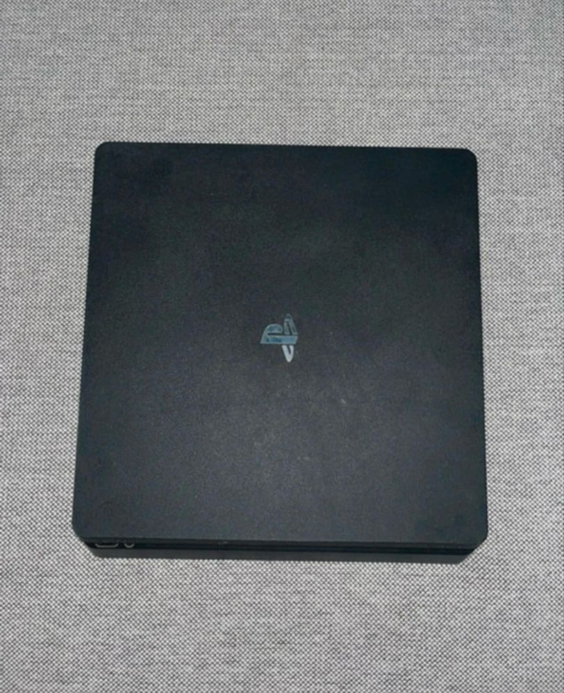 Estou a vender uma playstation 4