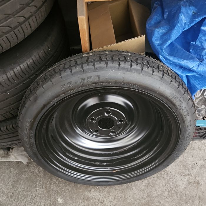 Toyota Auris Premium - koło dojazdowe