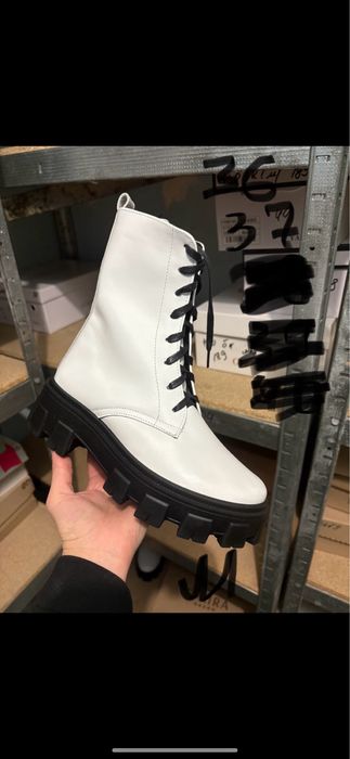 Черевики з натуральної шкіри за  850 грн