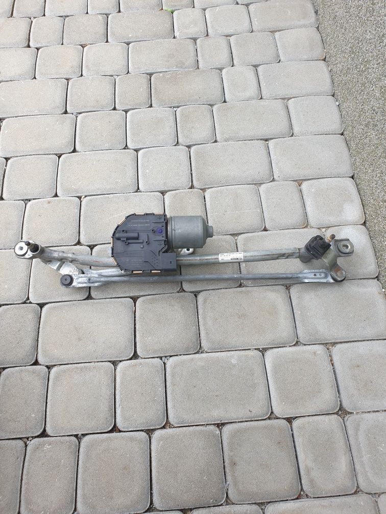 mechanizm wycieraczek AUDI A6 C7 2014 rok