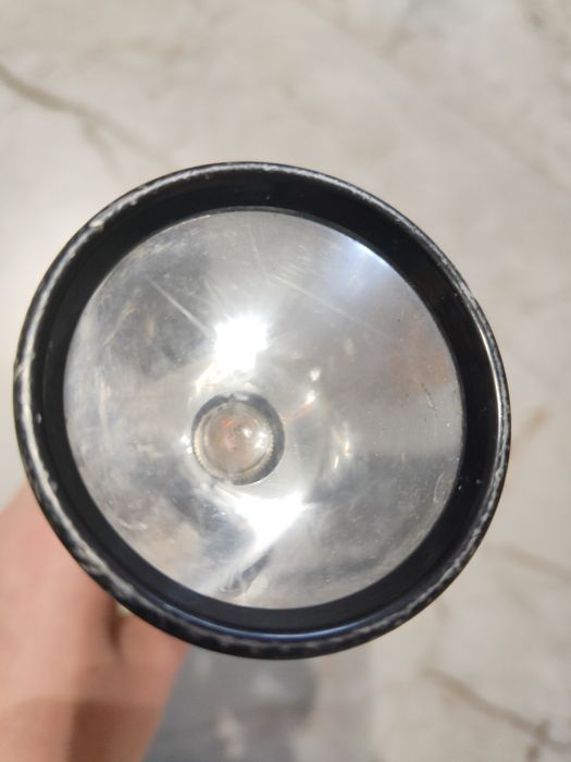 Latarka policyjna maglite USA california Ontario na baterie