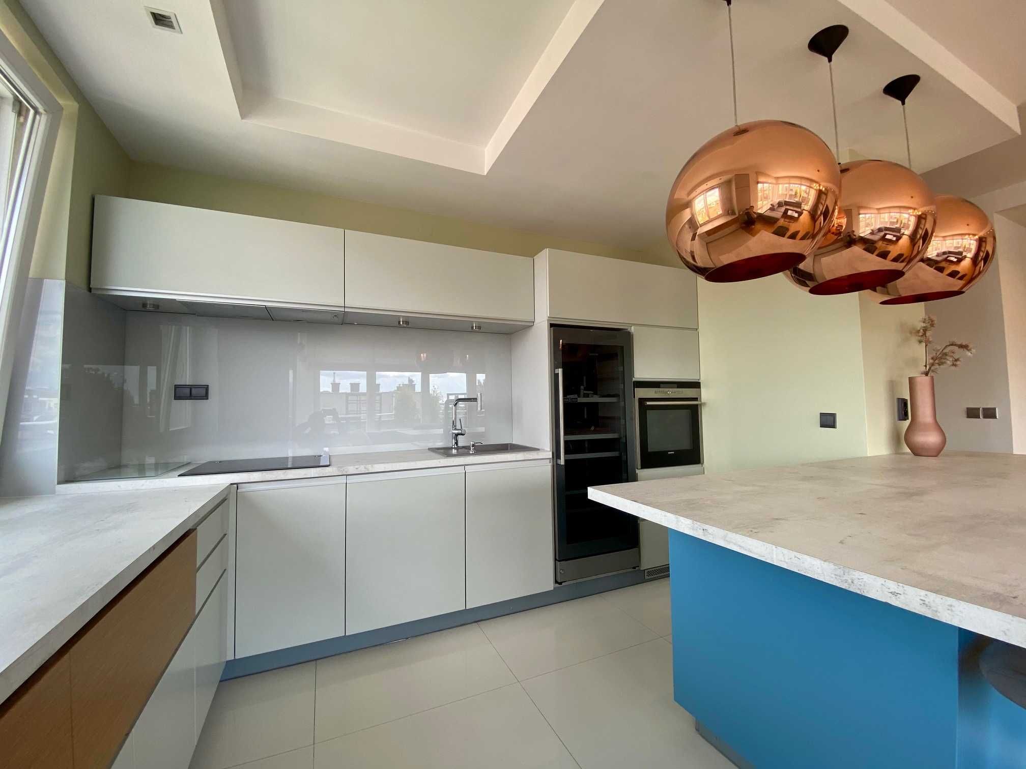 Trzypokojowy apartament ul. Meksykańska, Saska Kępa