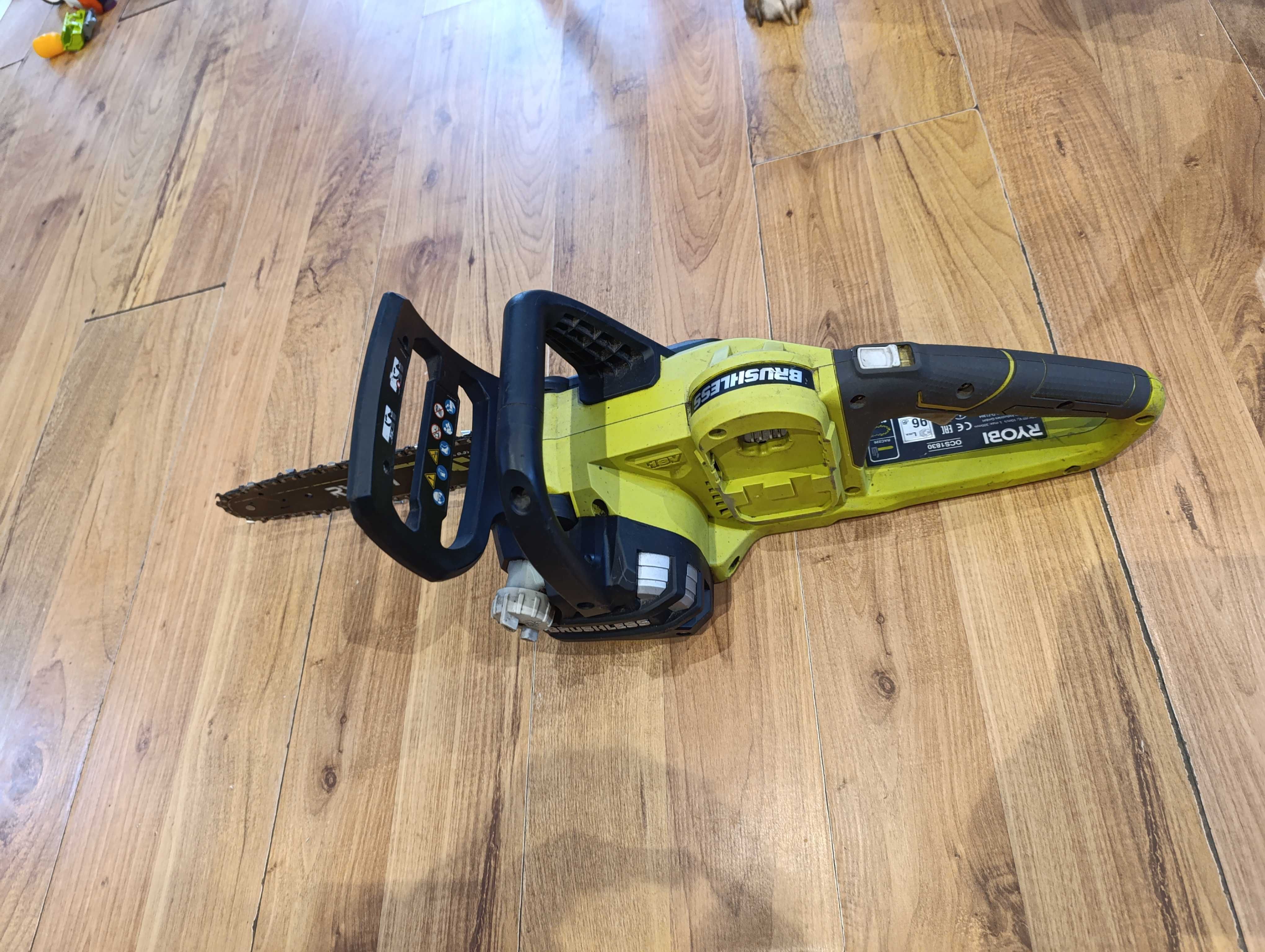 Piła Ryobi OCS 1830 one+