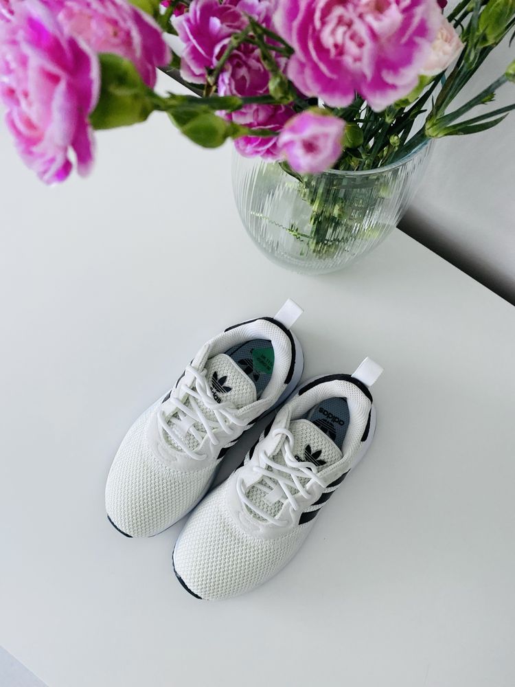 Nowe półbuty sportowe Adidas sneakersy trampki