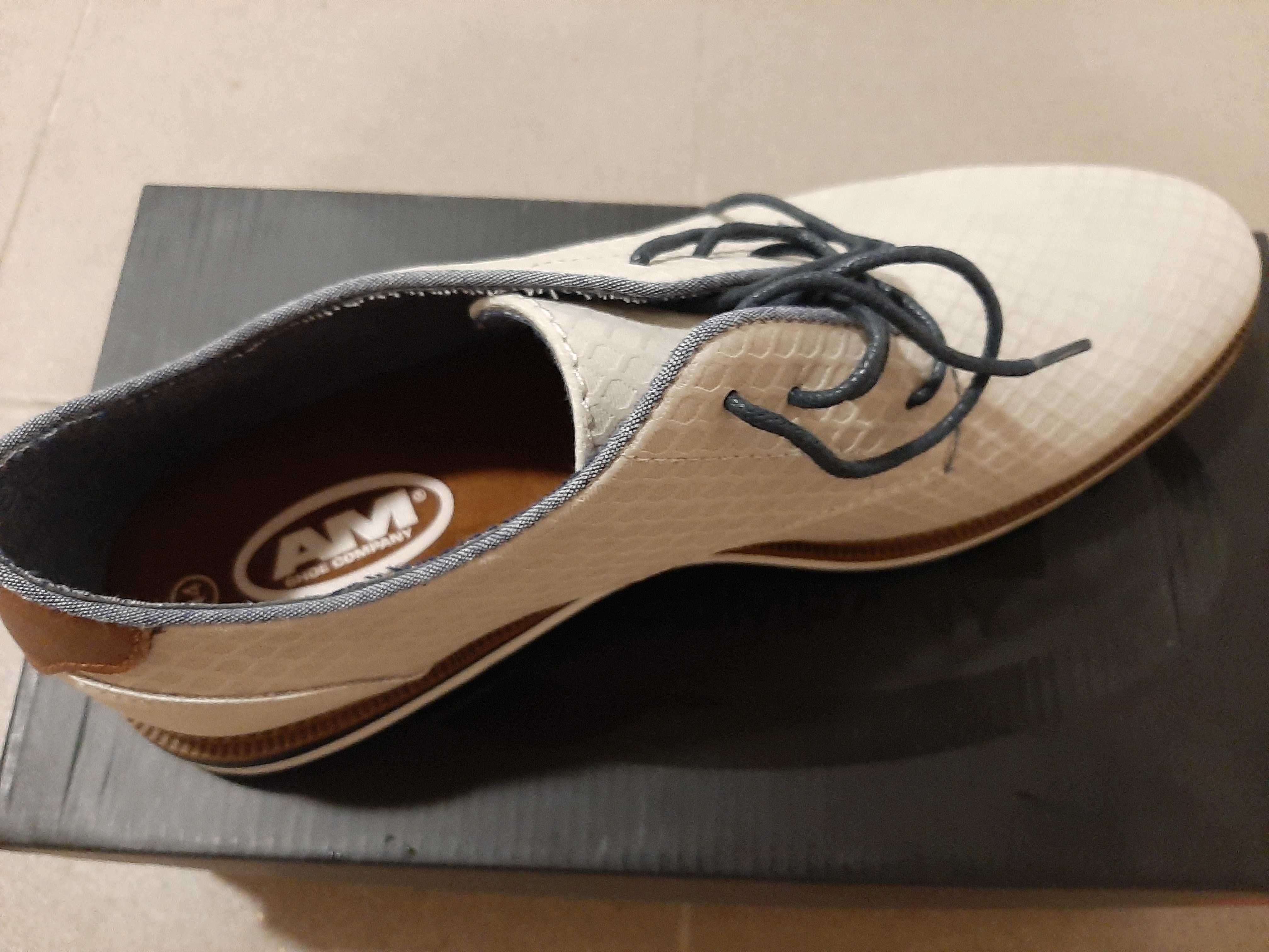 Nowe buty męskie AM SHOE rozmiar 44 jasne [półbuty Deichmann, na lato]