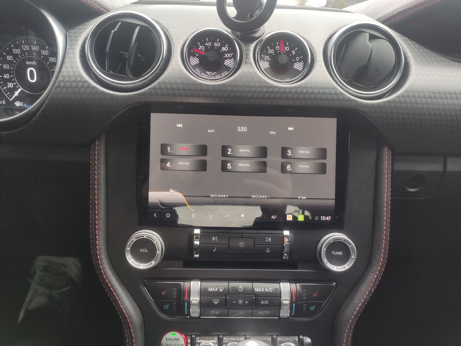 Штатная магнитола для Ford Mustang шустрая с CarPlay и QLED