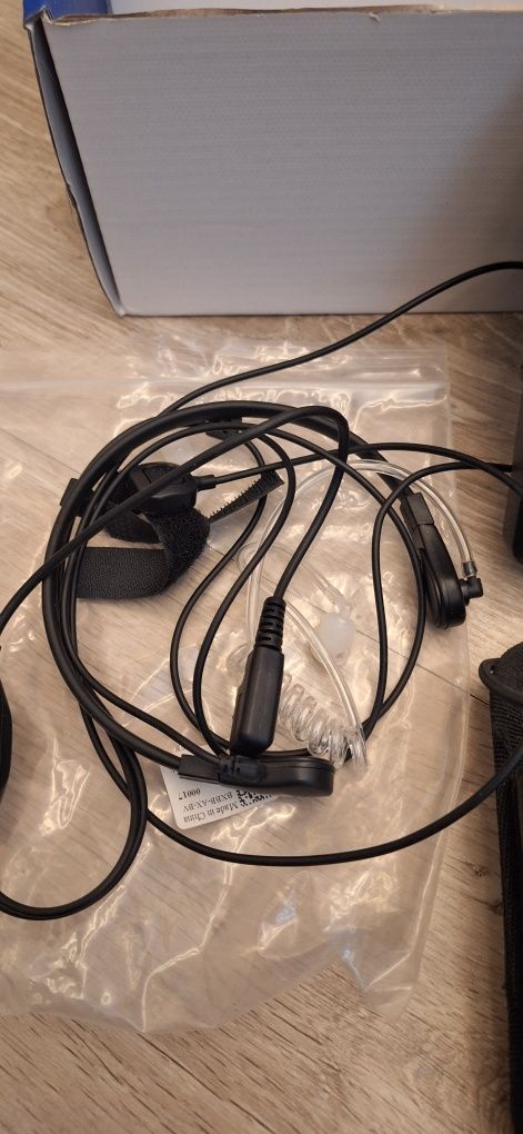 Baofeng 1801 DMR UV -komplet 2 sz wraz d dodatkowymi akcesoriami