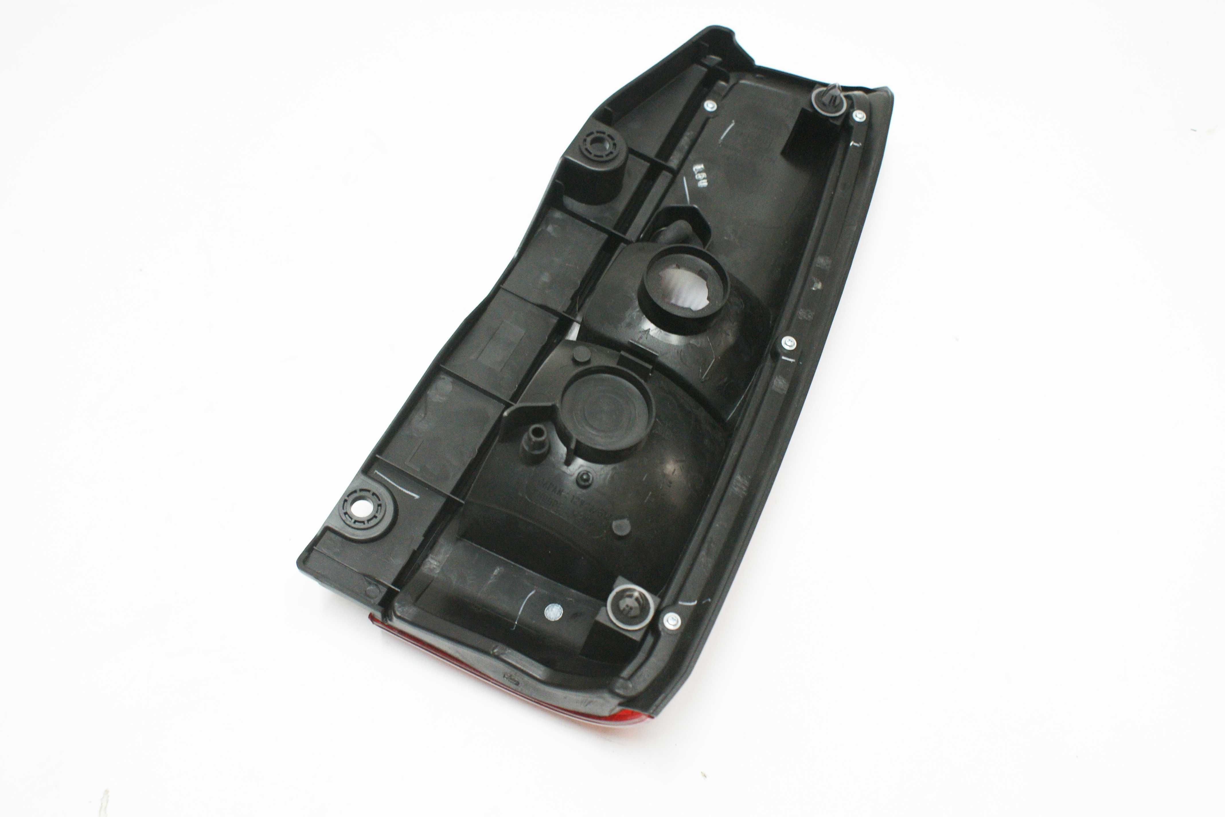 Lampa tył tylna lewa OE Suzuki Jimny JIMMY FJ 1998/2018 NOWA oryginał