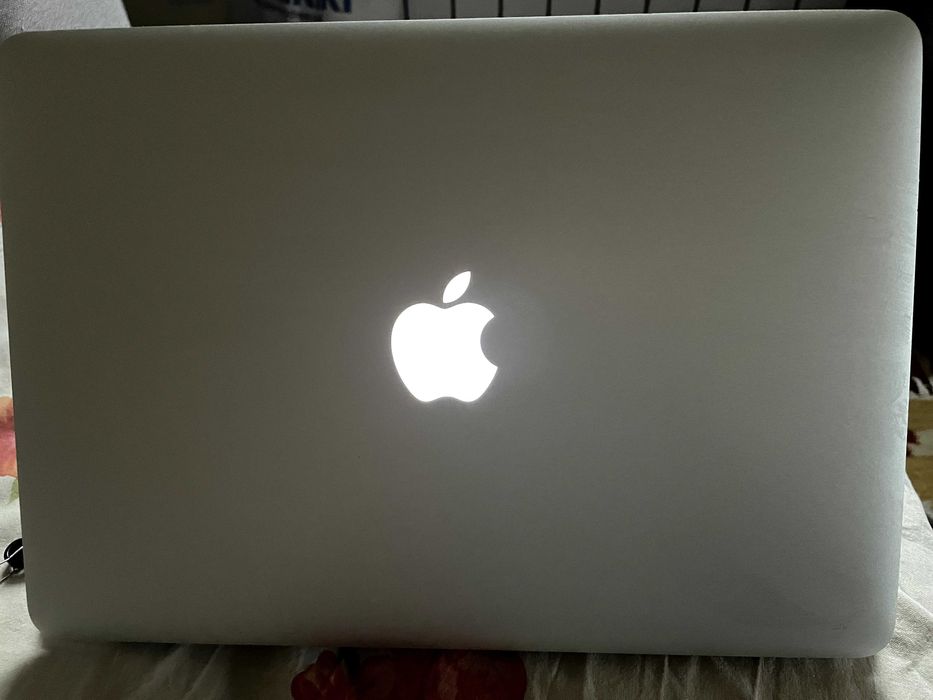 MacBook Air 2017 (13-inch, 2017)