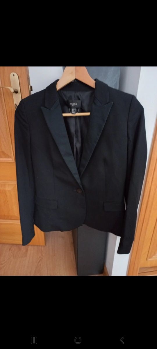 Blazer preto 34 Mango