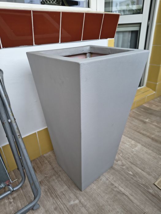 Duża donica do wewnątrz