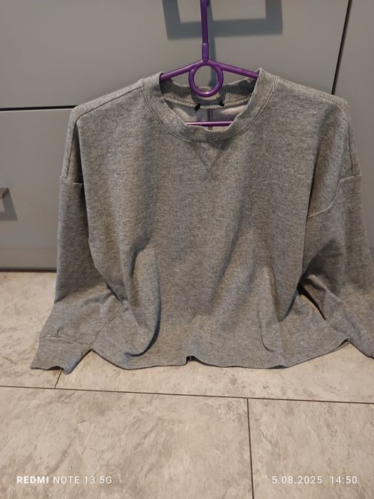 Krótka bluza dresowa damska rozmiar 42/44