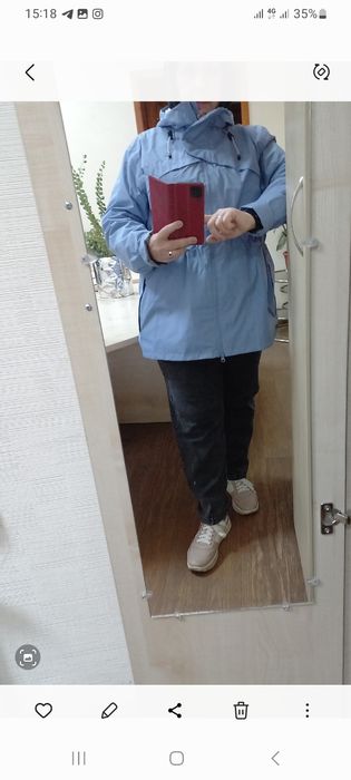 Продам ветровку женскую,размер  56-62