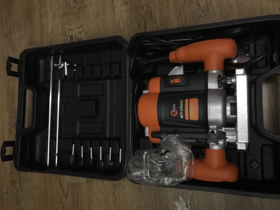 Фрезер INTERTOOL WT-0920