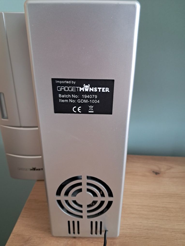 Gadgetmonster Mini Lodówka Napoje Usb Ciepłe Zimne (GDM1004)